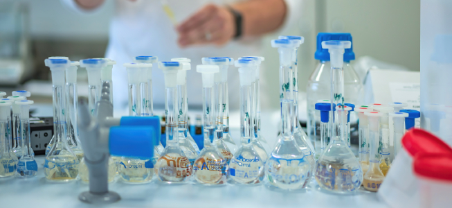 nádoby s tekutinami