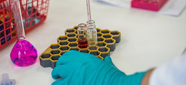 laboratórne pomôcky